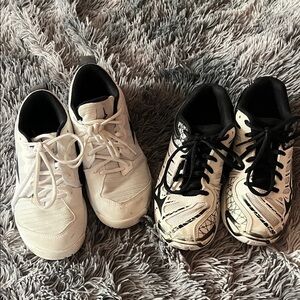 Mizuno Women's White and Black Athletic Shoes